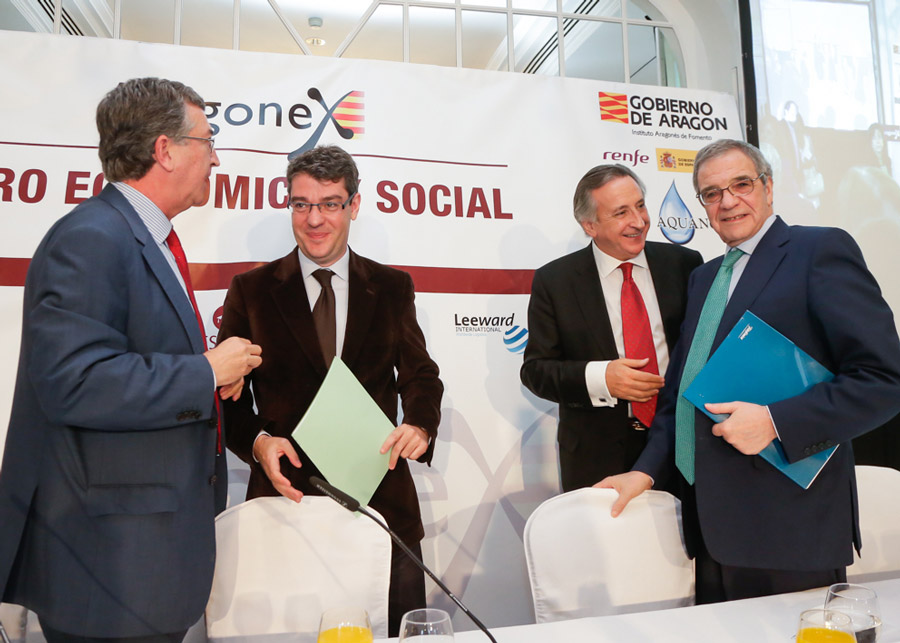 desayunos aragonex miembros alvaro nadal y césar alierta