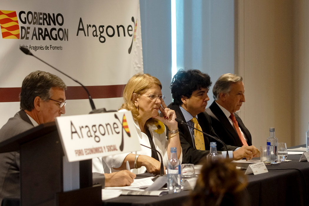 desayunos aragonex miembros mesa elvira rodriguez